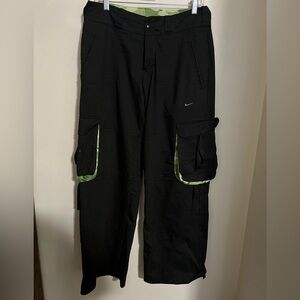 NIKE ACG *Vintage* Early‎ 2000's Gimmick Cargo Nylon Pants Black Green Wms Sz M